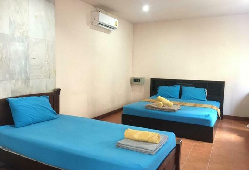 펜션 Anchana House