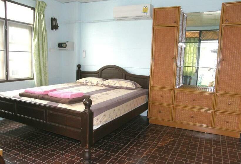 펜션 Anchana House