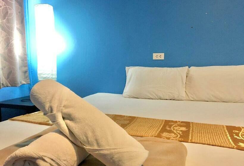 펜션 Anchana House