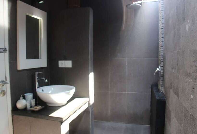 호텔 Scallywags Smugglers