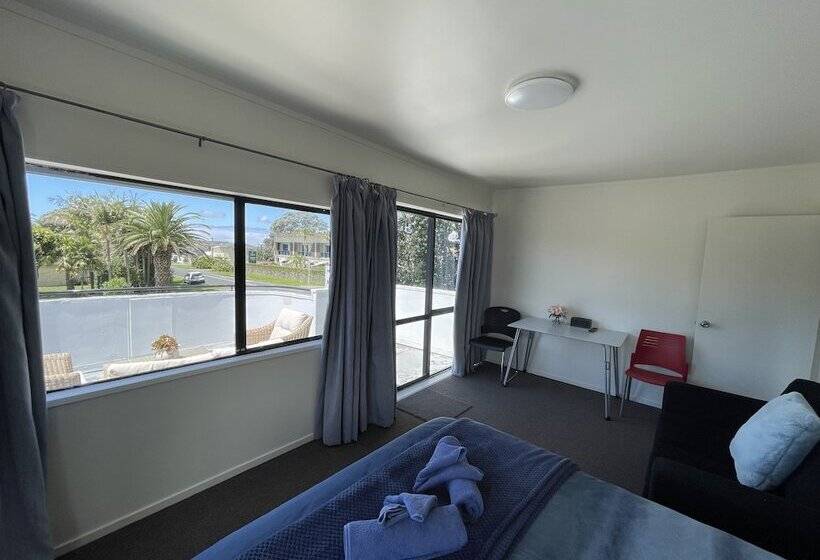 פנסיון Summer Inn Motel