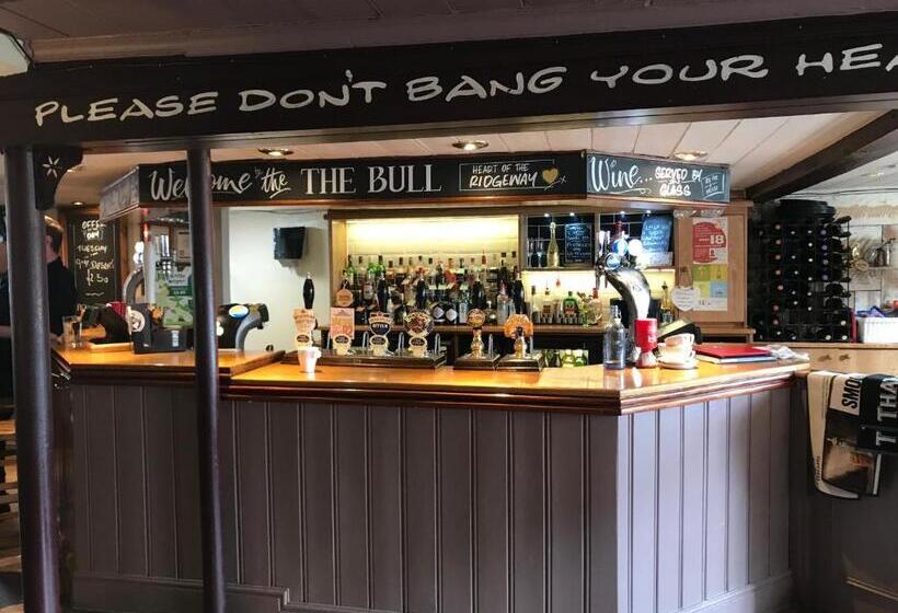 酒店 Bull Inn
