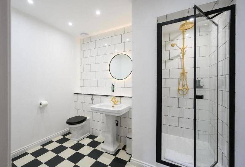 مبيت وإفطار Queen Charlotte Guesthouse