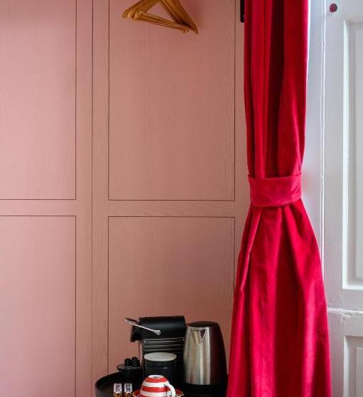 مبيت وإفطار Queen Charlotte Guesthouse