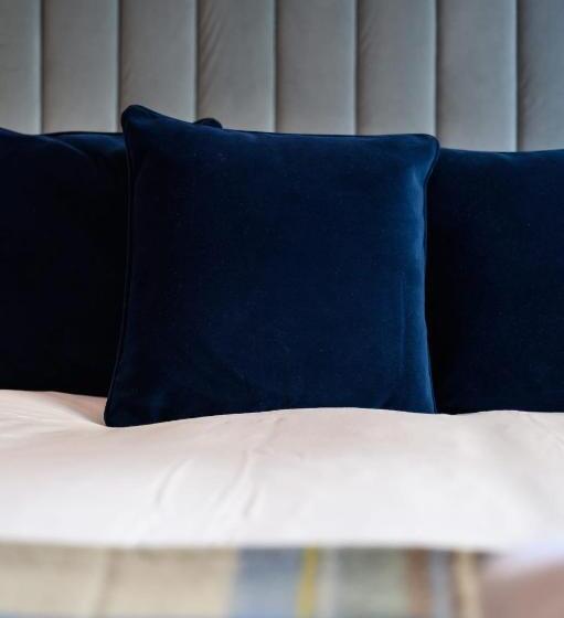 مبيت وإفطار Queen Charlotte Guesthouse