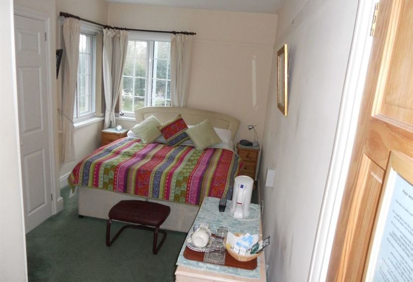 مبيت وإفطار The Elms Guest House