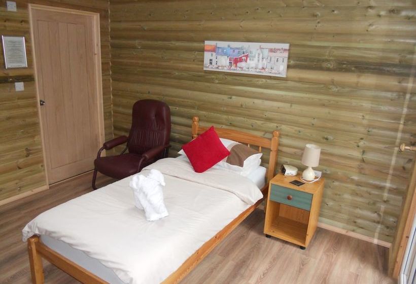 مبيت وإفطار The Elms Guest House