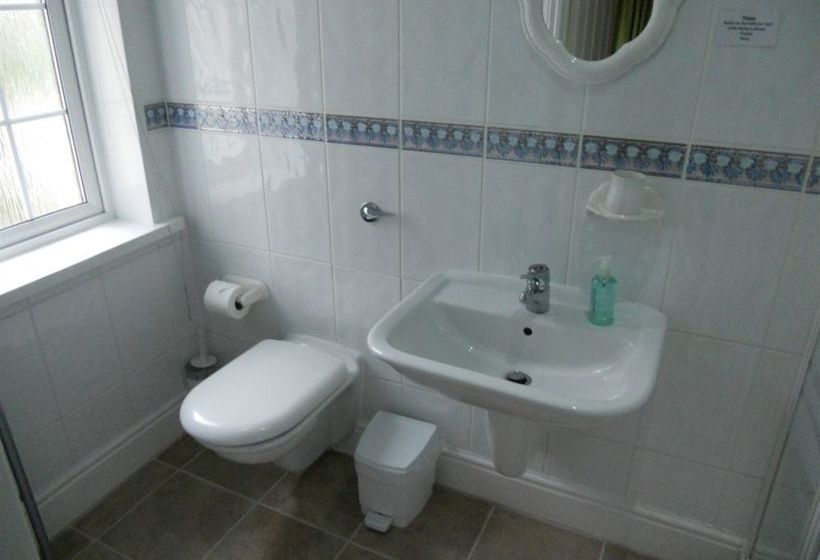 مبيت وإفطار The Elms Guest House