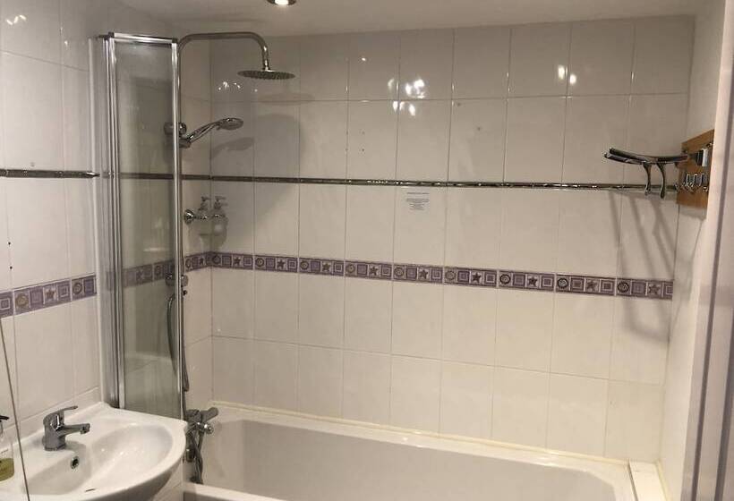 ベッドアンドブレックファースト The Mug House Inn