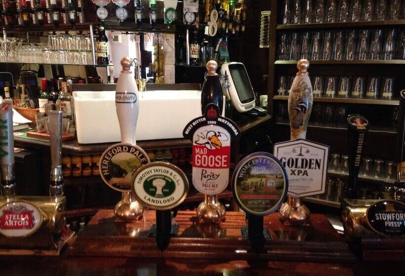 ベッドアンドブレックファースト The Mug House Inn