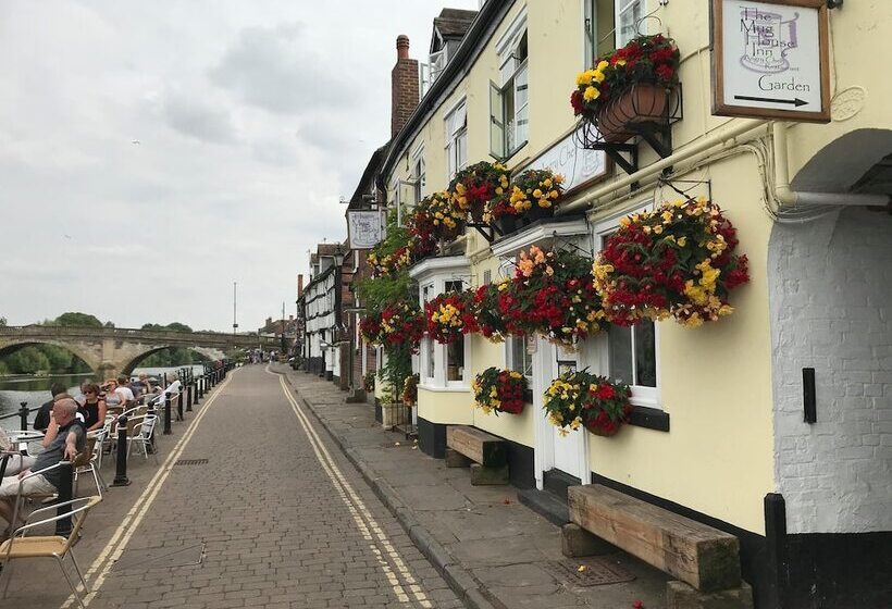 ベッドアンドブレックファースト The Mug House Inn