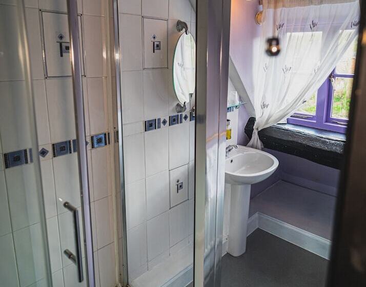 ベッドアンドブレックファースト The Mug House Inn