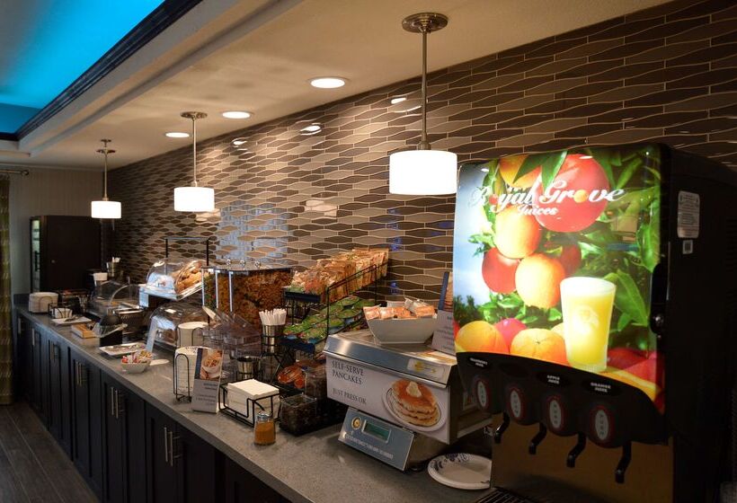 Best Western Plus Liberal Hotel & Suites