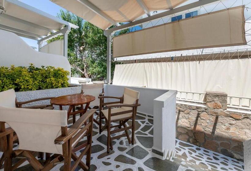 Filoxenia Apartments