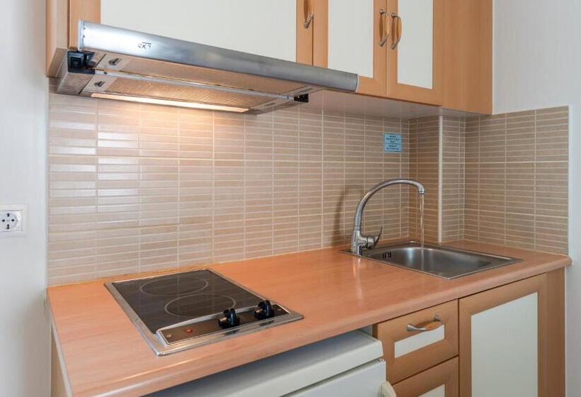 Filoxenia Apartments