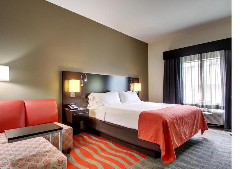 בית מלון כפרי La Quinta Inn & Suites By Wyndham Meridian