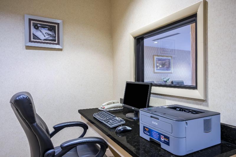 Holiday Inn Express Hotel & Suites North East, An Ihg