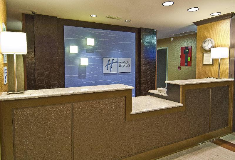 Holiday Inn Express Hotel & Suites Olive Branch, An Ihg