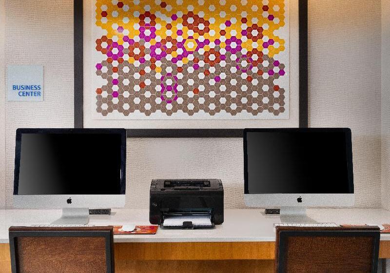 Holiday Inn Express Hotel & Suites Olive Branch, An Ihg