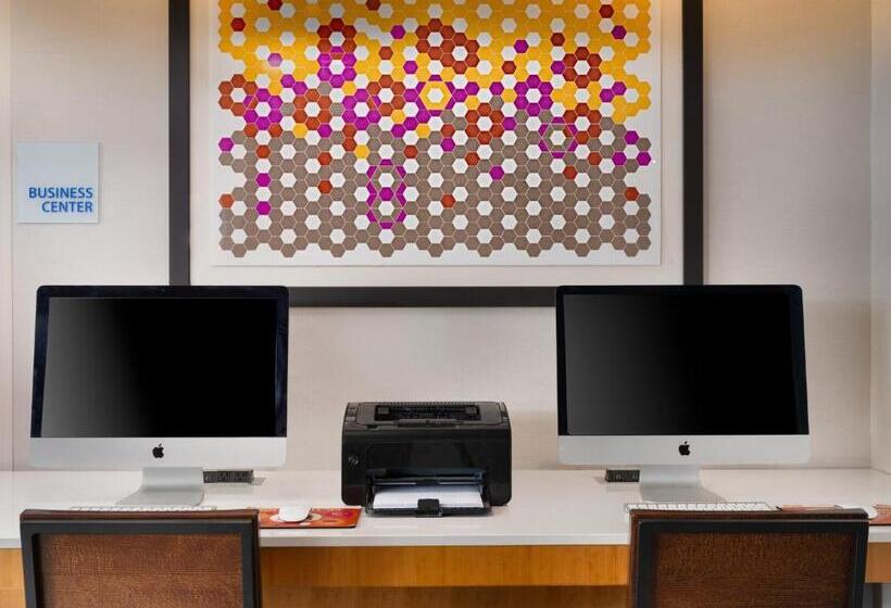 Holiday Inn Express Hotel & Suites Olive Branch, An Ihg