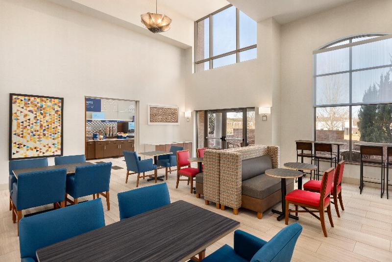 Holiday Inn Express Hotel & Suites Opelika Auburn, An Ihg