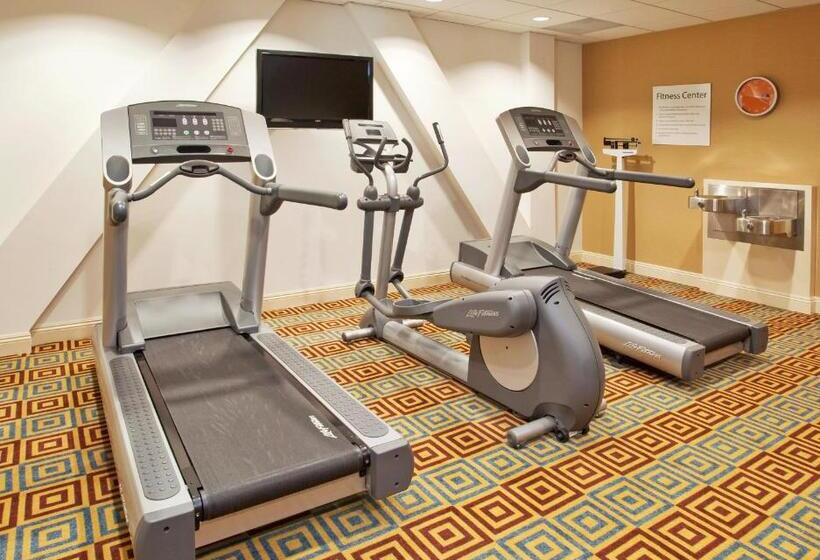 Holiday Inn Express Hotel & Suites Santa Cruz, An Ihg