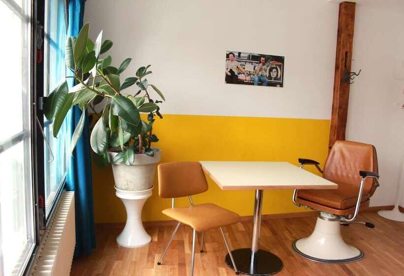 فندق فئة نجمة واحدة Basel Backpack