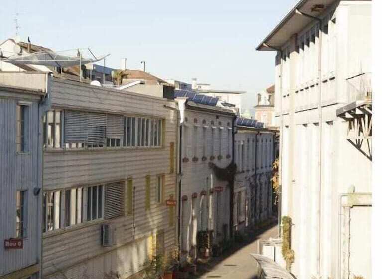 فندق فئة نجمة واحدة Basel Backpack