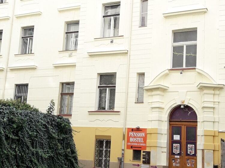 مسافرخانه Pension City Center