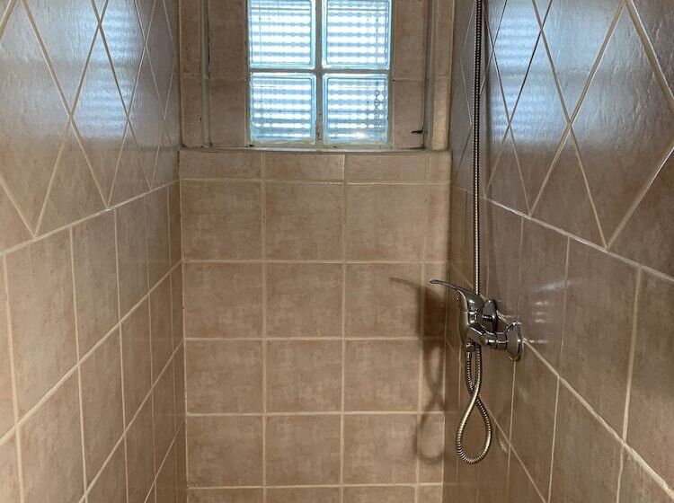 مسافرخانه Pension City Center