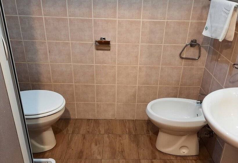 مسافرخانه Pension City Center