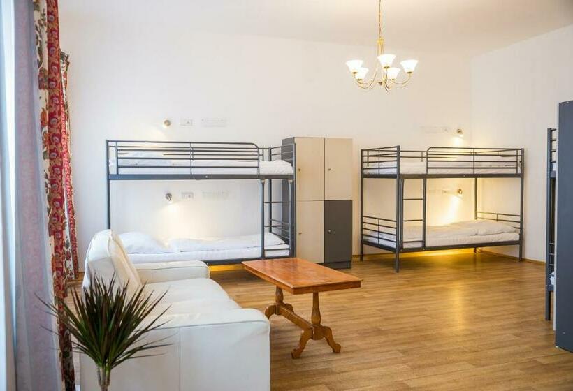 Hostel Little Quarter