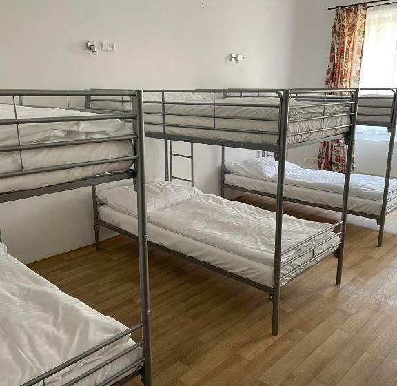 Hostel Little Quarter