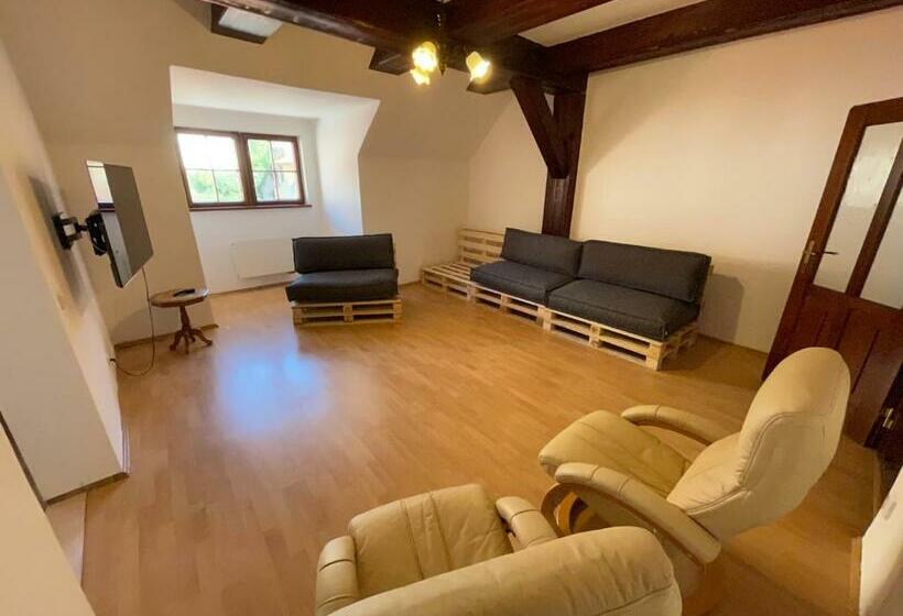 Hostel Little Quarter