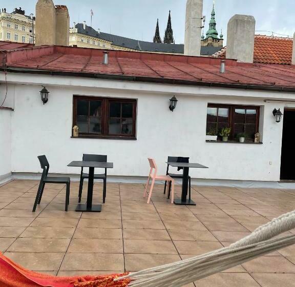 Hostel Little Quarter