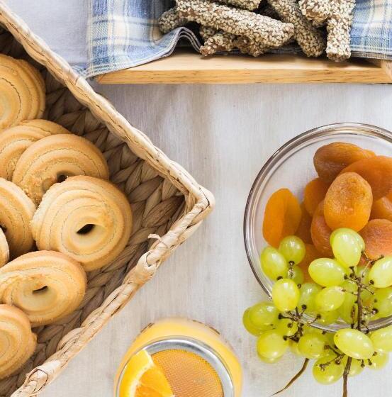 Aloni Hotel & Suites