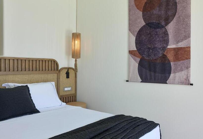 Apanemo Hotel & Suites