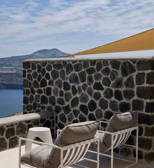 Apanemo Hotel & Suites