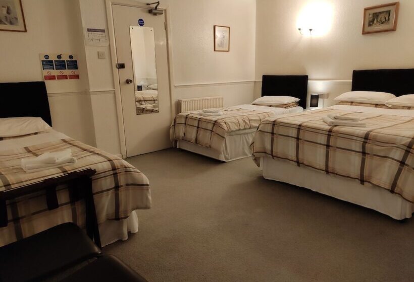 Отель Arundel Park