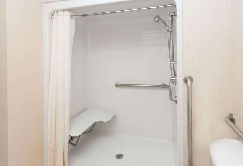 Отель Baymont By Wyndham New Buffalo