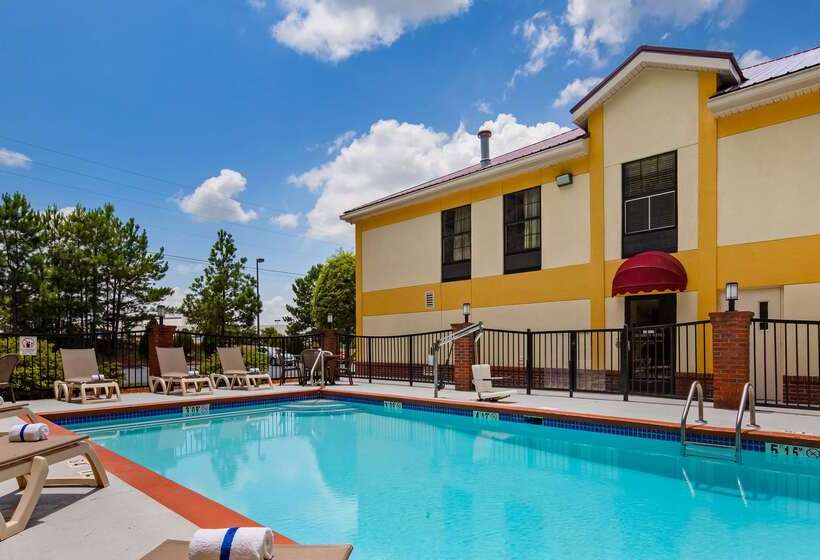 فندق Best Western Hiram Inn And Suites