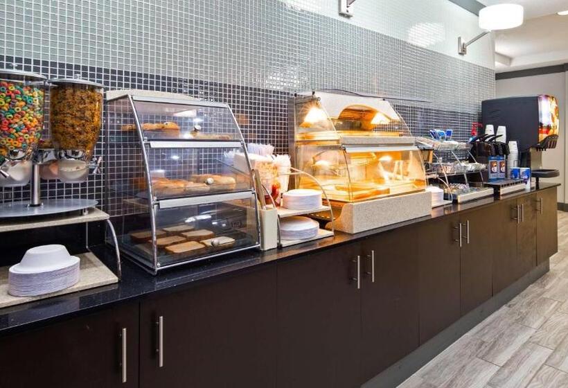 Best Western Plus Philadelphia Choctaw Hotel And Suites