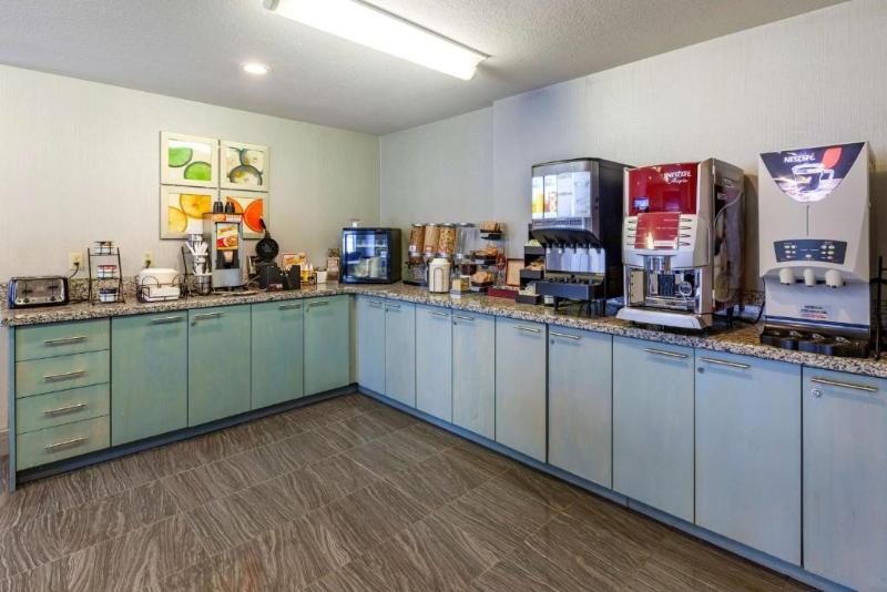 فندق Best Western Plus Woodstock Inn & Suites