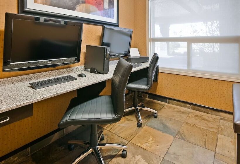 فندق Best Western Wainwright Inn & Suites