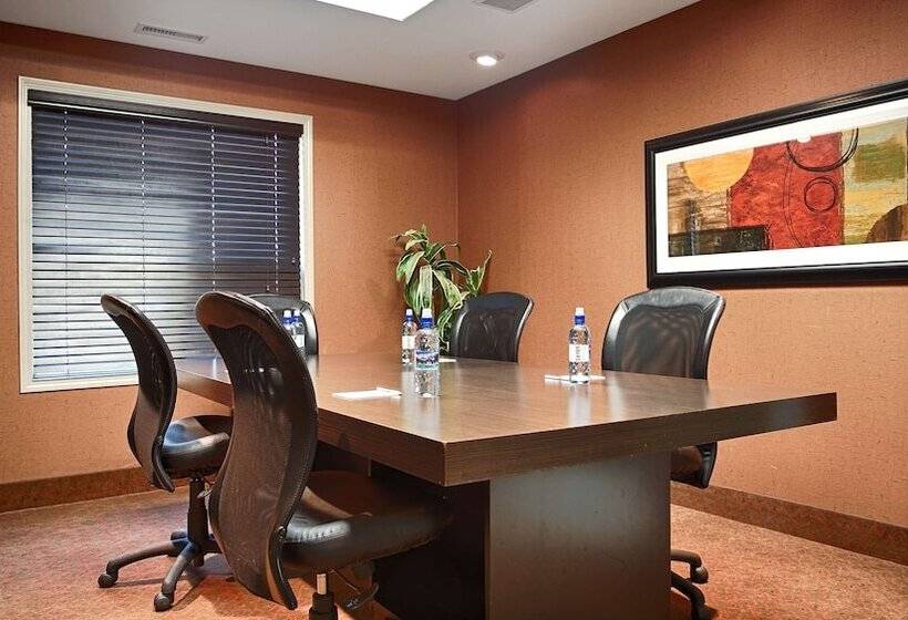 فندق Best Western Wainwright Inn & Suites