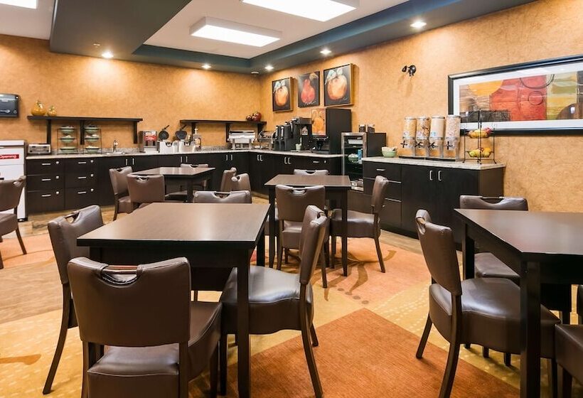 فندق Best Western Wainwright Inn & Suites