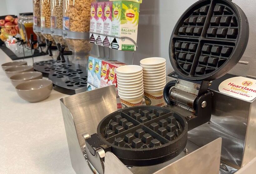 فندق Coast Hinton