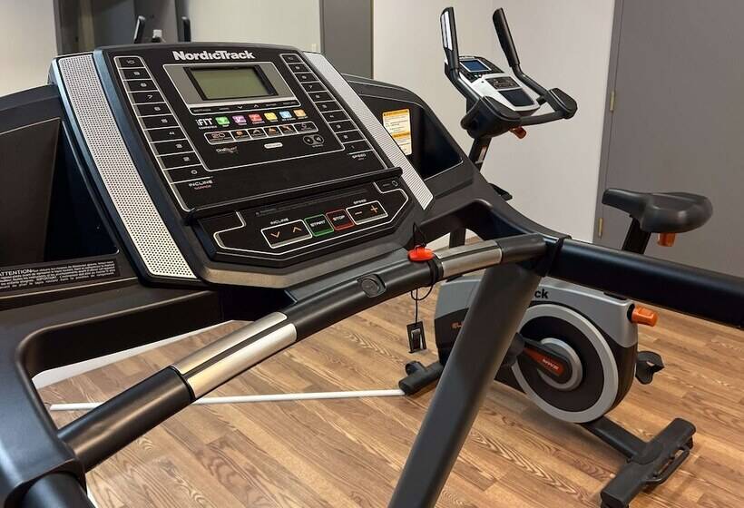 فندق Coast Hinton