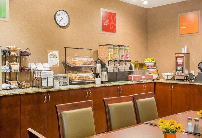 בית מלון כפרי Comfort Inn & Suites