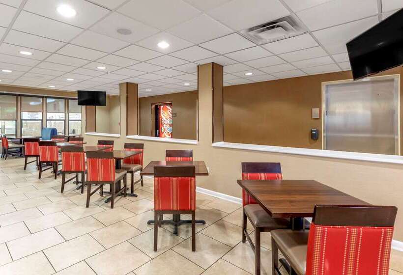 فندق Comfort & Inn Suites